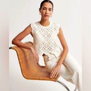 Abercrombie A&F Crochet Mosaic Tile Tee White XS NWT